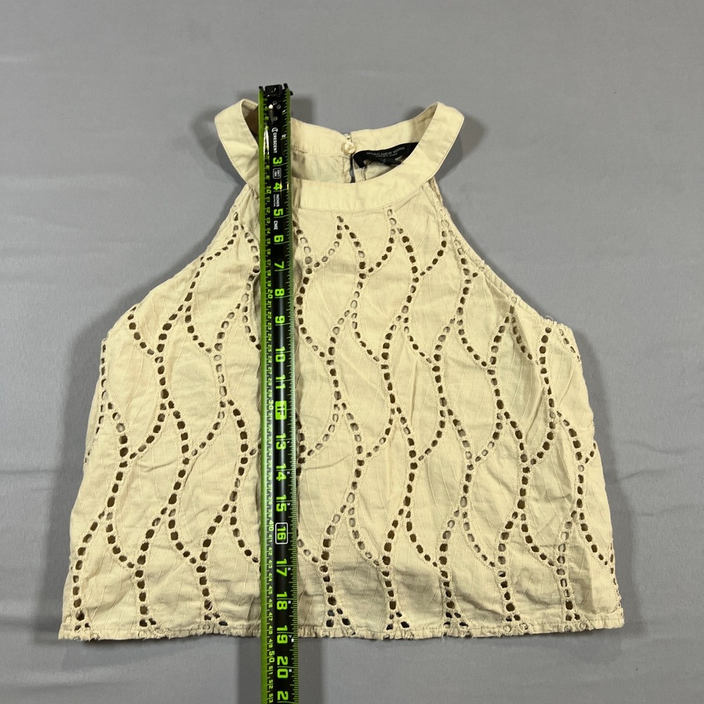 Marc New York Crop Halter Top Womens Medium Beige Eyelet Embroidery Keyhole Back - Picture 5 of 8